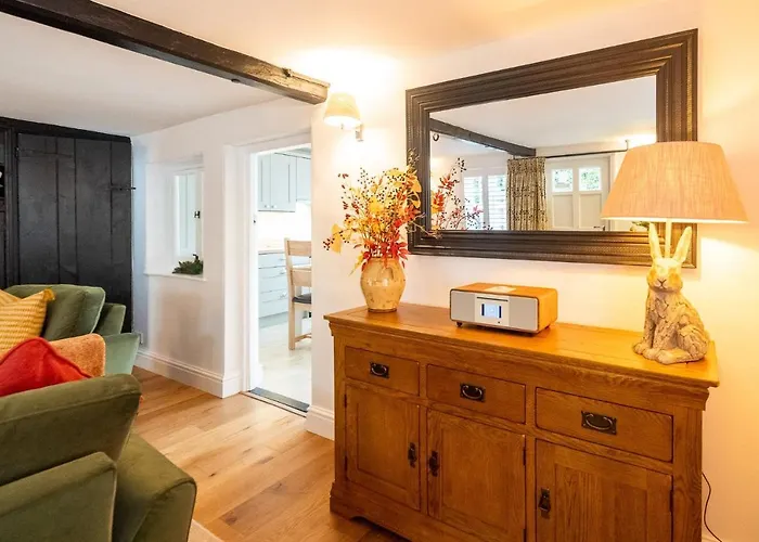 1 Chantry Cottage