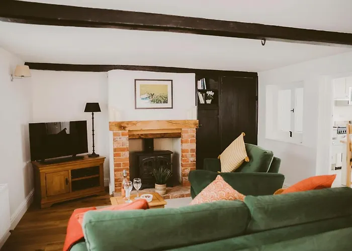 1 Chantry Cottage